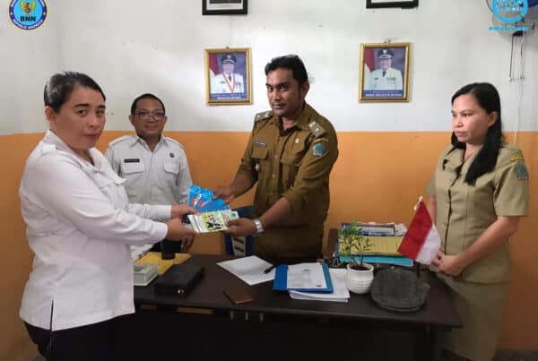 KOORDINASI DALAM RANGKA PELAKSANAAN ADVOKASI PEMBANGUNAN BERWAWASAN ANTI NARKOBA KE KELURAHAN MADIDIR WERU